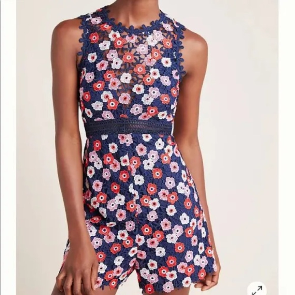 Monique Lhuillier Floral Romper sz 4 EUC